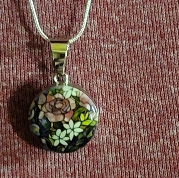 FLOWER necklaces - Picture 9 of 10